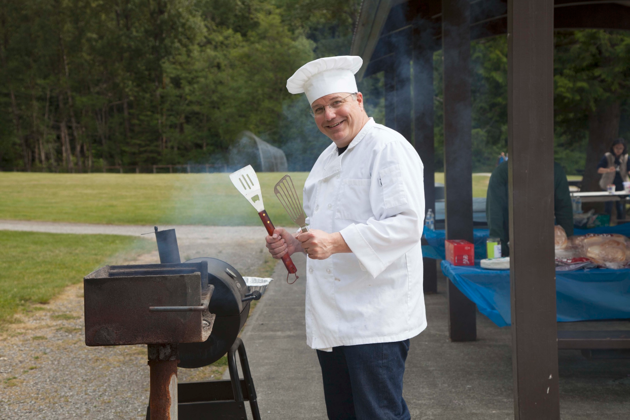 Clauson grillin at the picnic B)